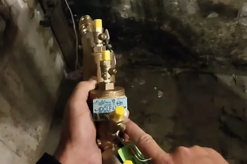 Gas line connection with shutoff valve and fittings for Gas Line Installation & Repair